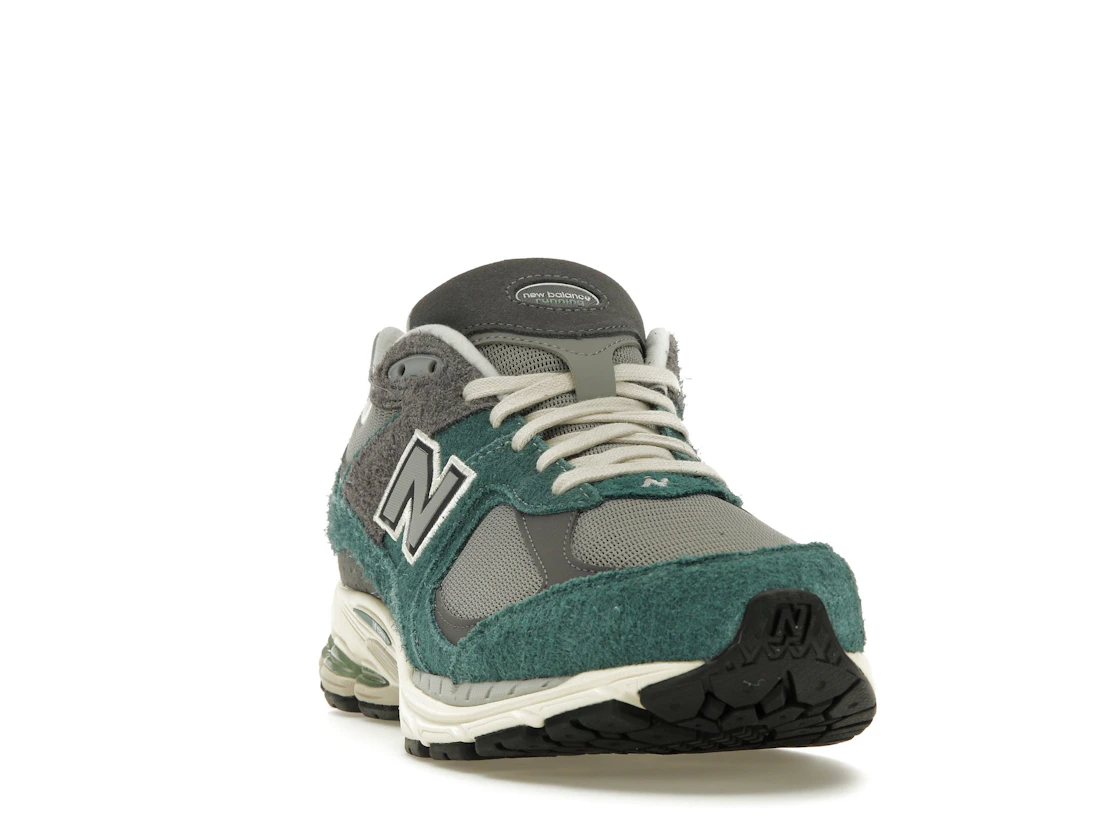 Vue 8 de New Balance 2002R New Spruce Magnet