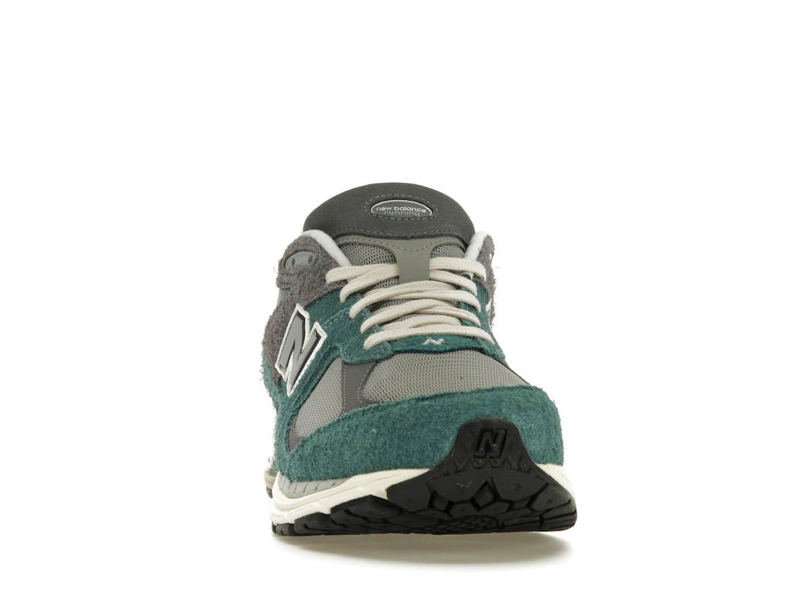 Vue 9 de New Balance 2002R New Spruce Magnet