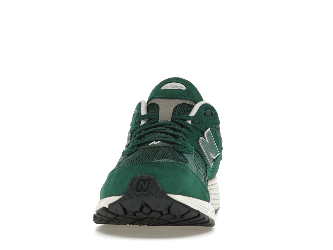 Vue 11 de New Balance 2002R New Spruce