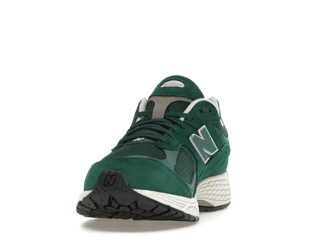 Vue 12 de New Balance 2002R New Spruce