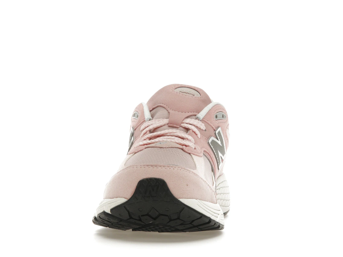 Vue 11 de New Balance 2002R Pink Sand (GS)