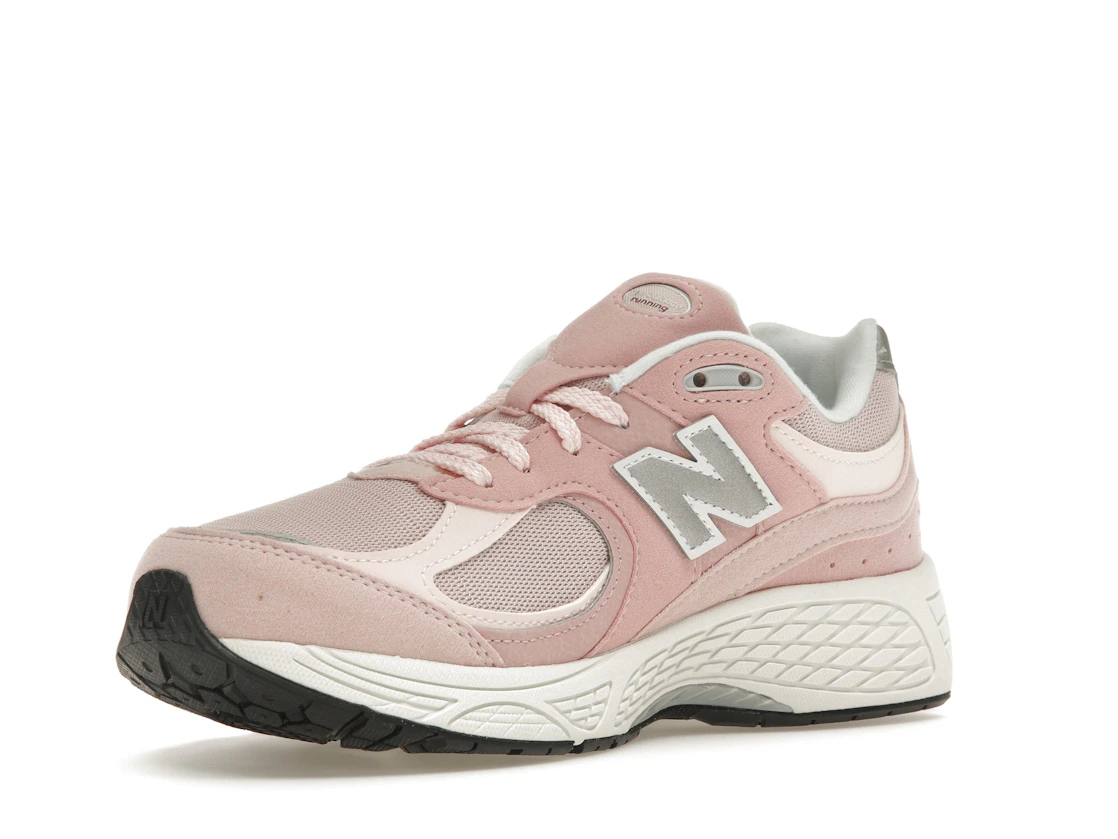 Vue 15 de New Balance 2002R Pink Sand (GS)