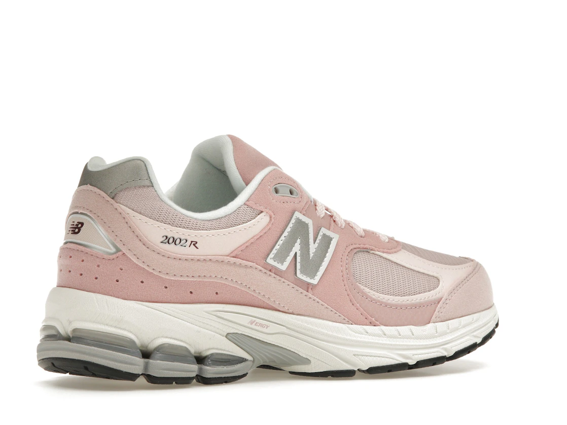 Vue 34 de New Balance 2002R Pink Sand (GS)