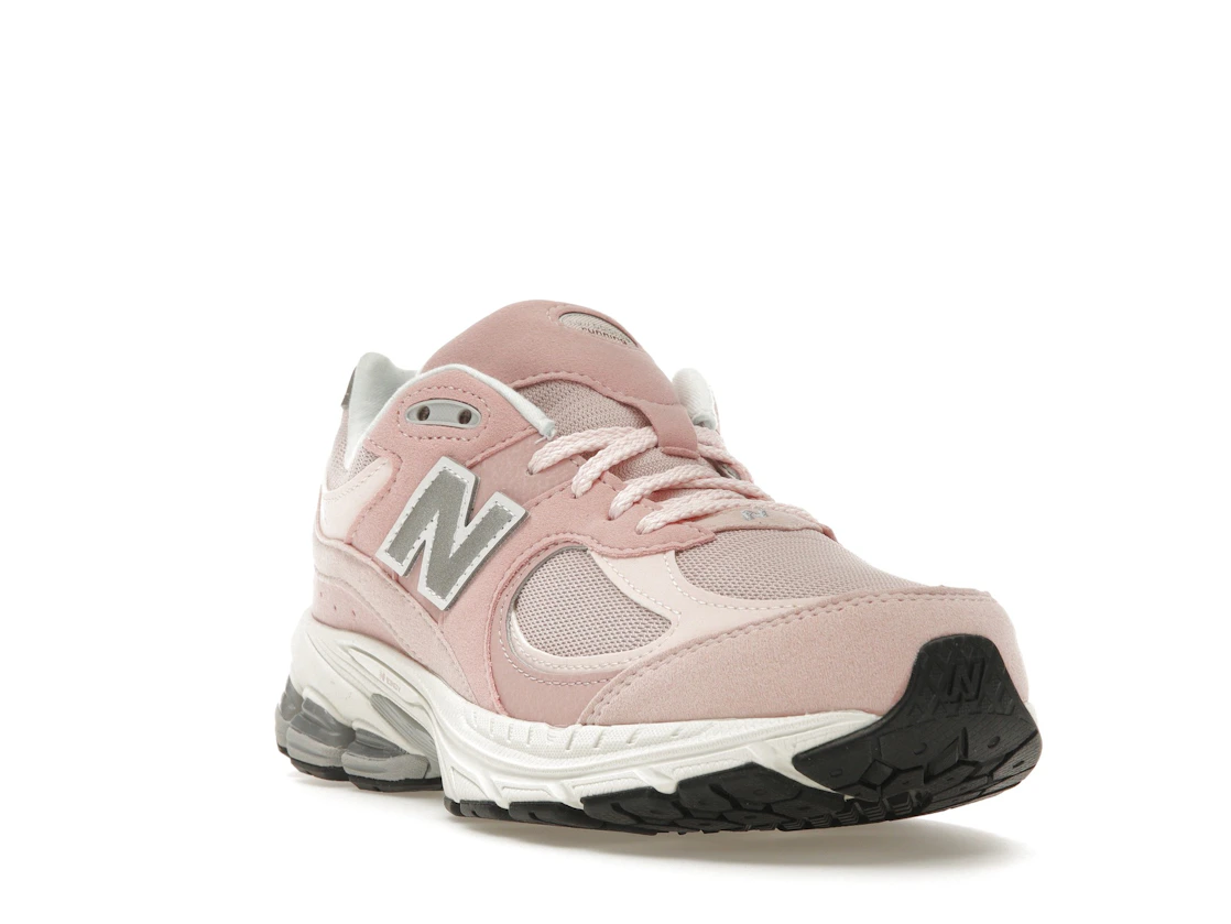 Vue 7 de New Balance 2002R Pink Sand (GS)