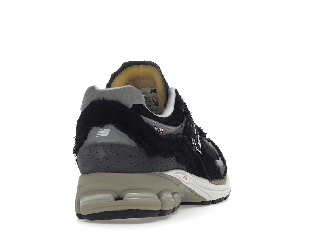 Vue 30 de New Balance 2002R Protection Pack Black Grey