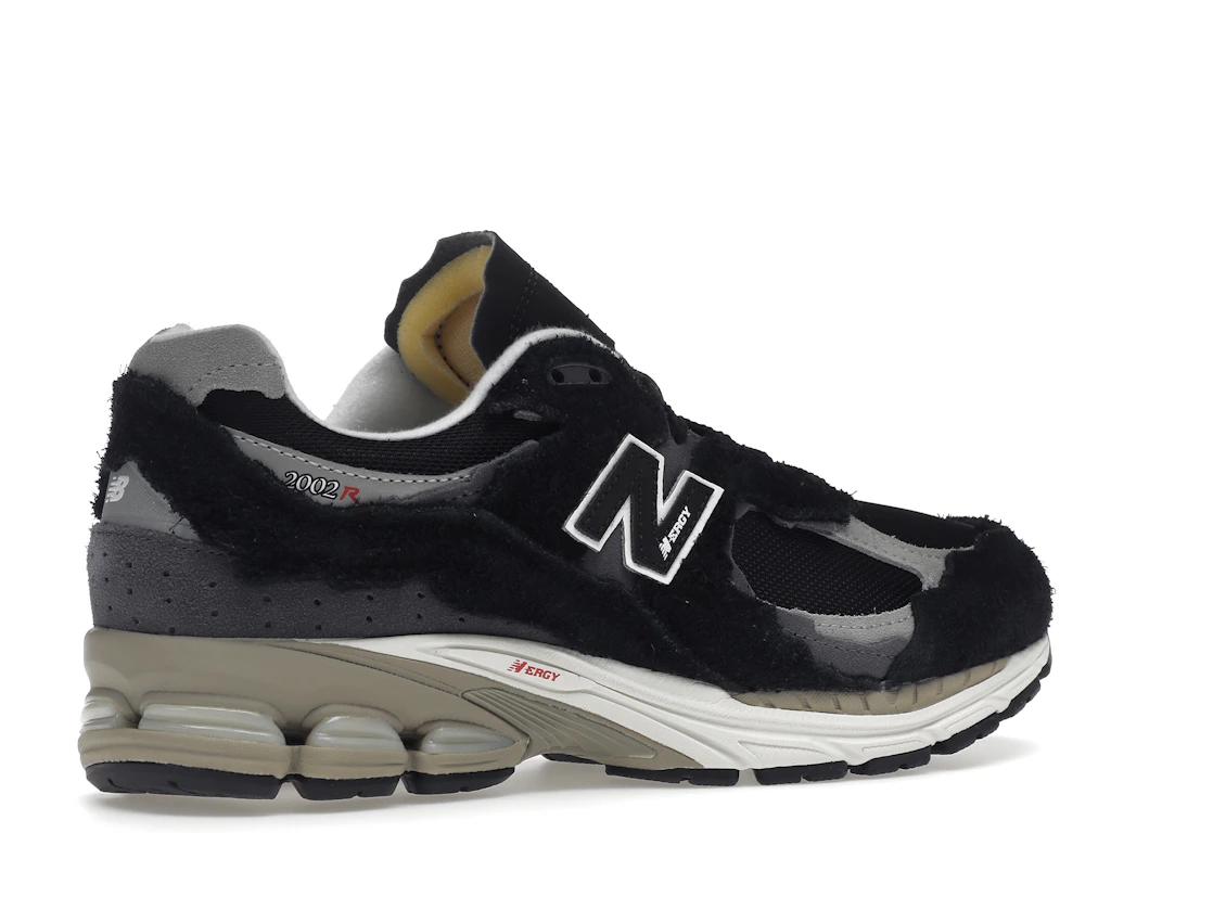 Vue 34 de New Balance 2002R Protection Pack Black Grey