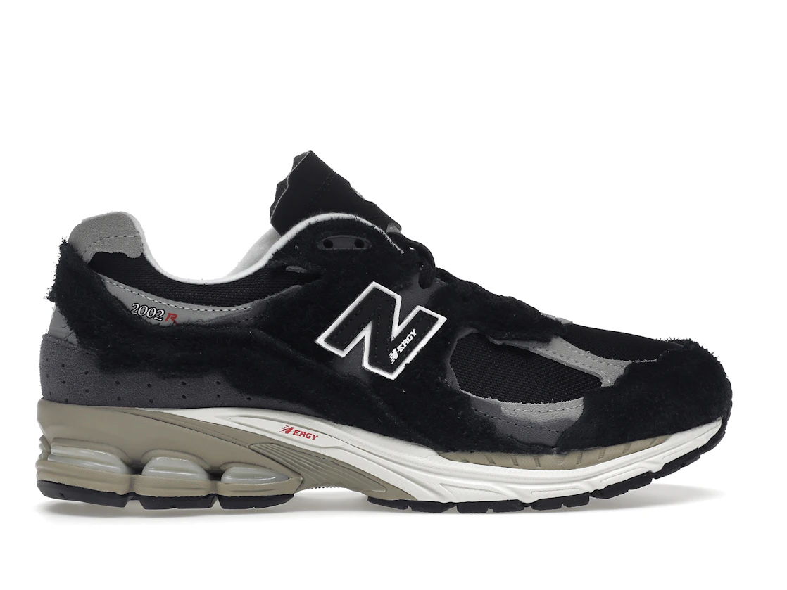 Vue 36 de New Balance 2002R Protection Pack Black Grey