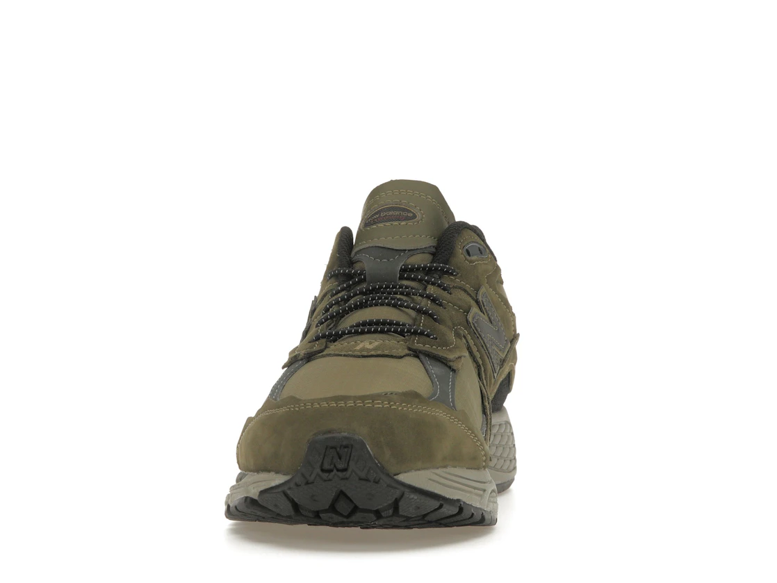 Vue 11 de New Balance 2002R Protection Pack Dark Moss