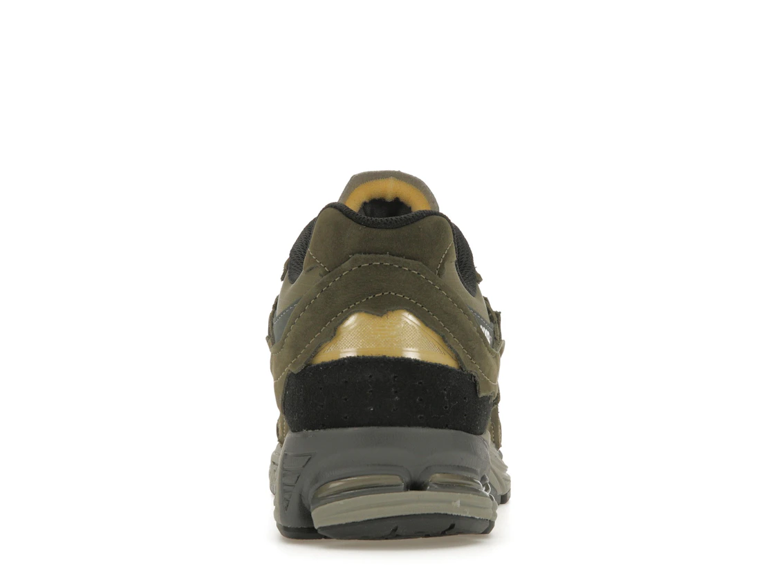 Vue 28 de New Balance 2002R Protection Pack Dark Moss