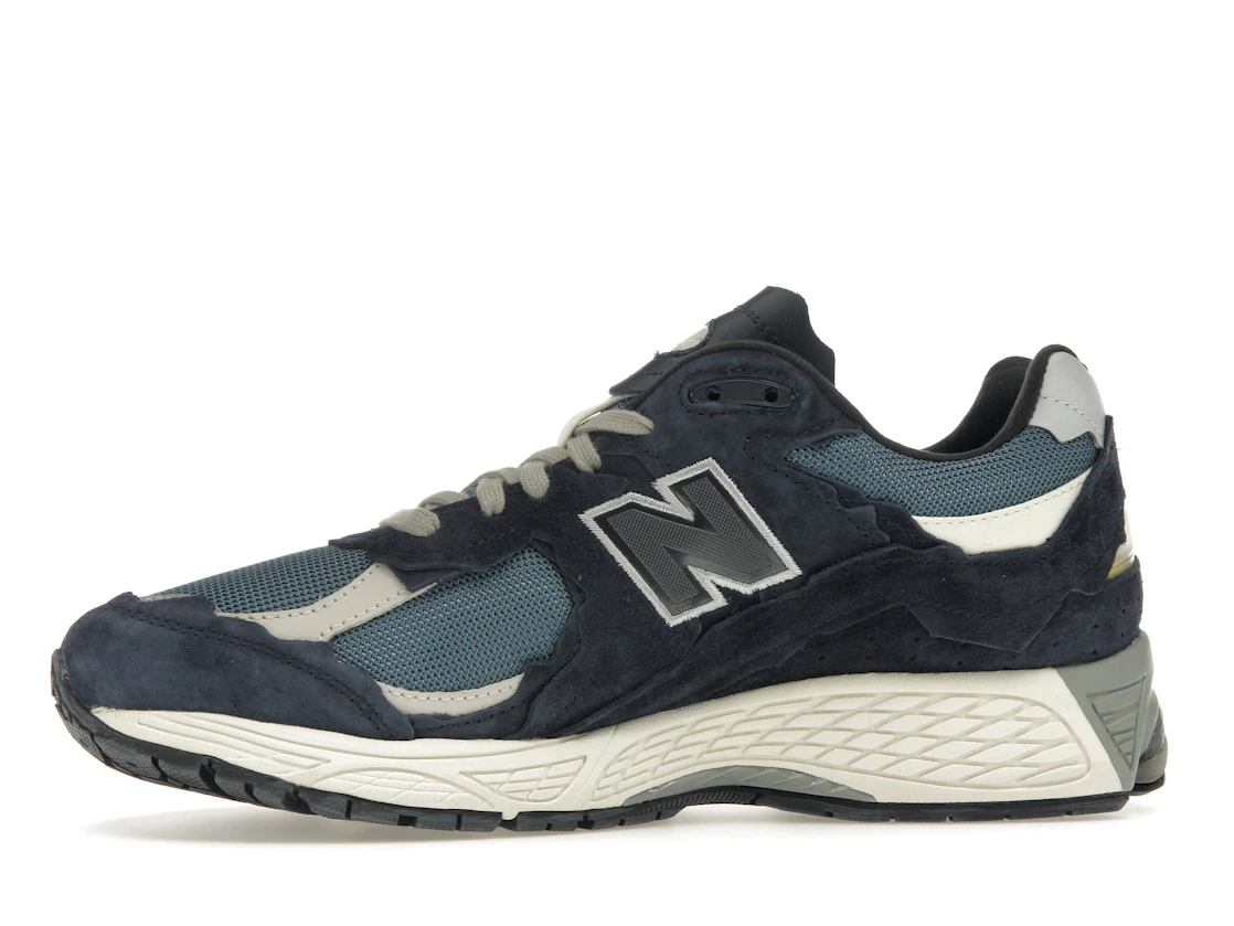 Vue 18 de New Balance 2002R Protection Pack Dark Navy