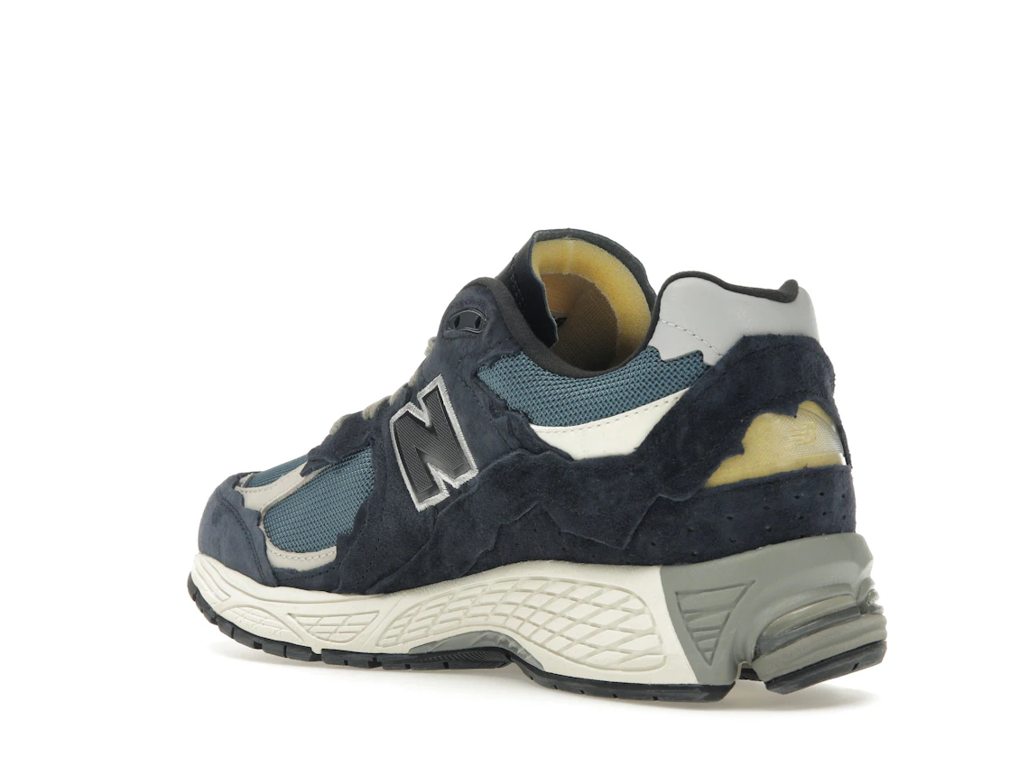 Vue 24 de New Balance 2002R Protection Pack Dark Navy