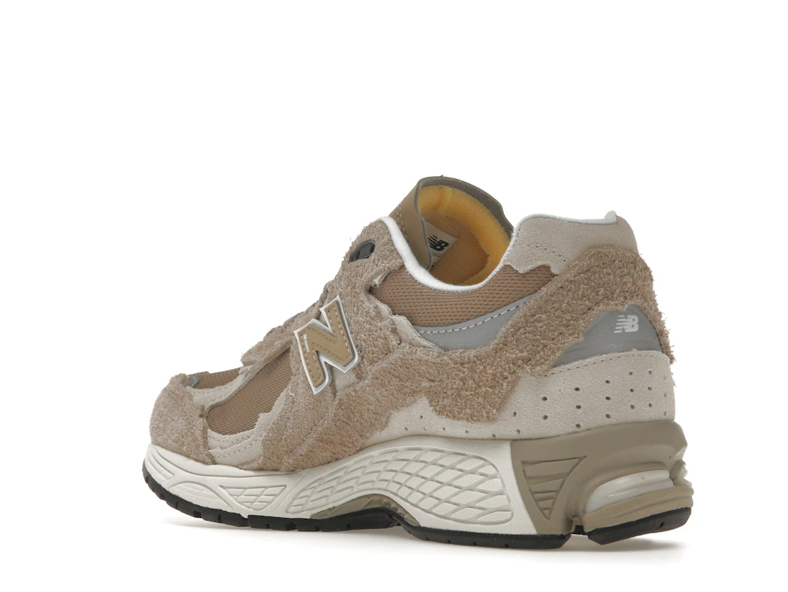 Vue 24 de New Balance 2002R Protection Pack Driftwood