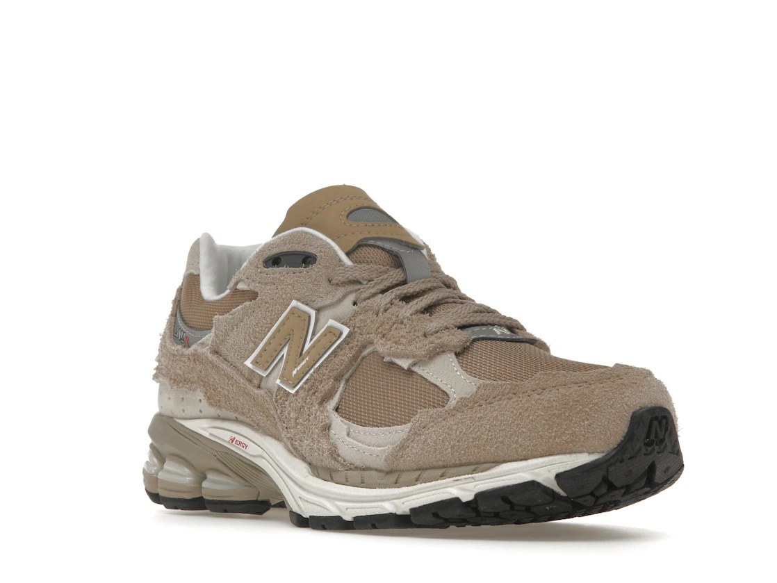 Vue 6 de New Balance 2002R Protection Pack Driftwood