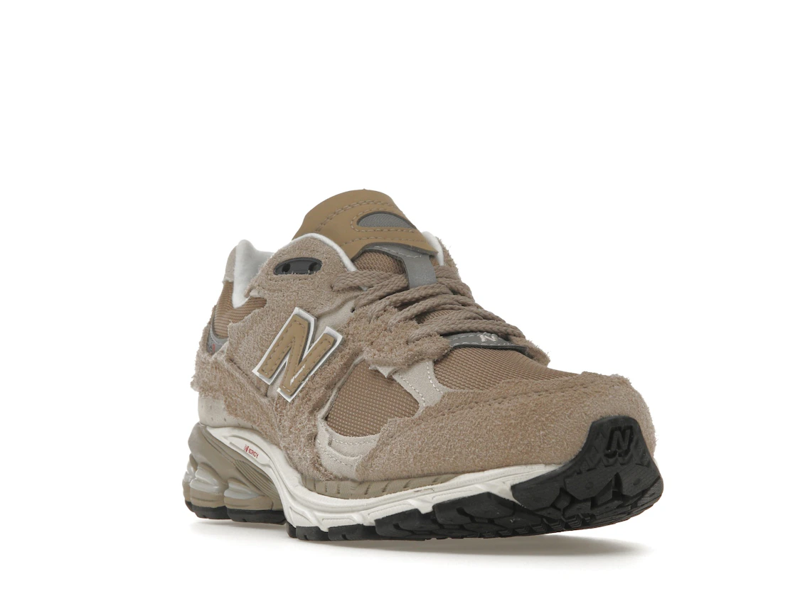 Vue 7 de New Balance 2002R Protection Pack Driftwood