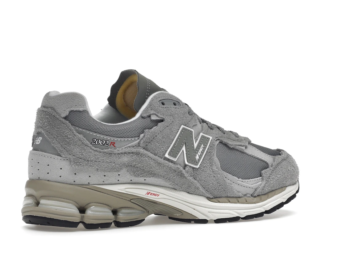 Vue 34 de New Balance 2002R Protection Pack Grey