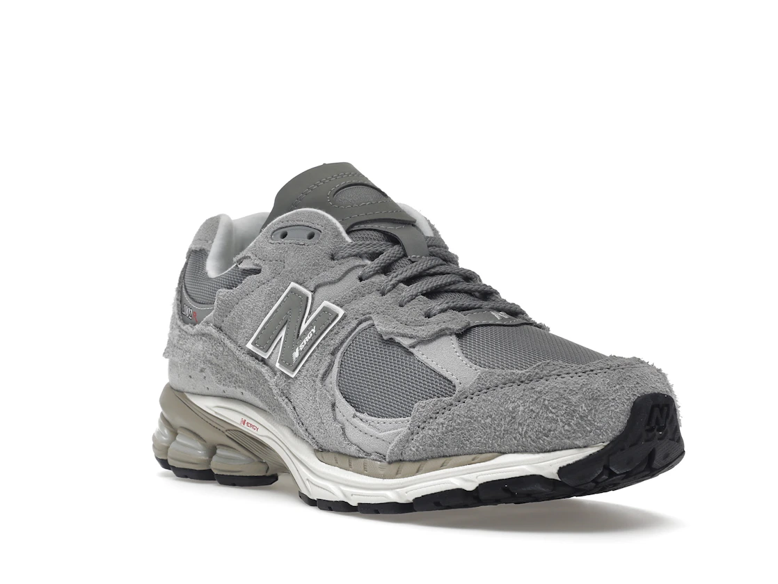 Vue 6 de New Balance 2002R Protection Pack Grey