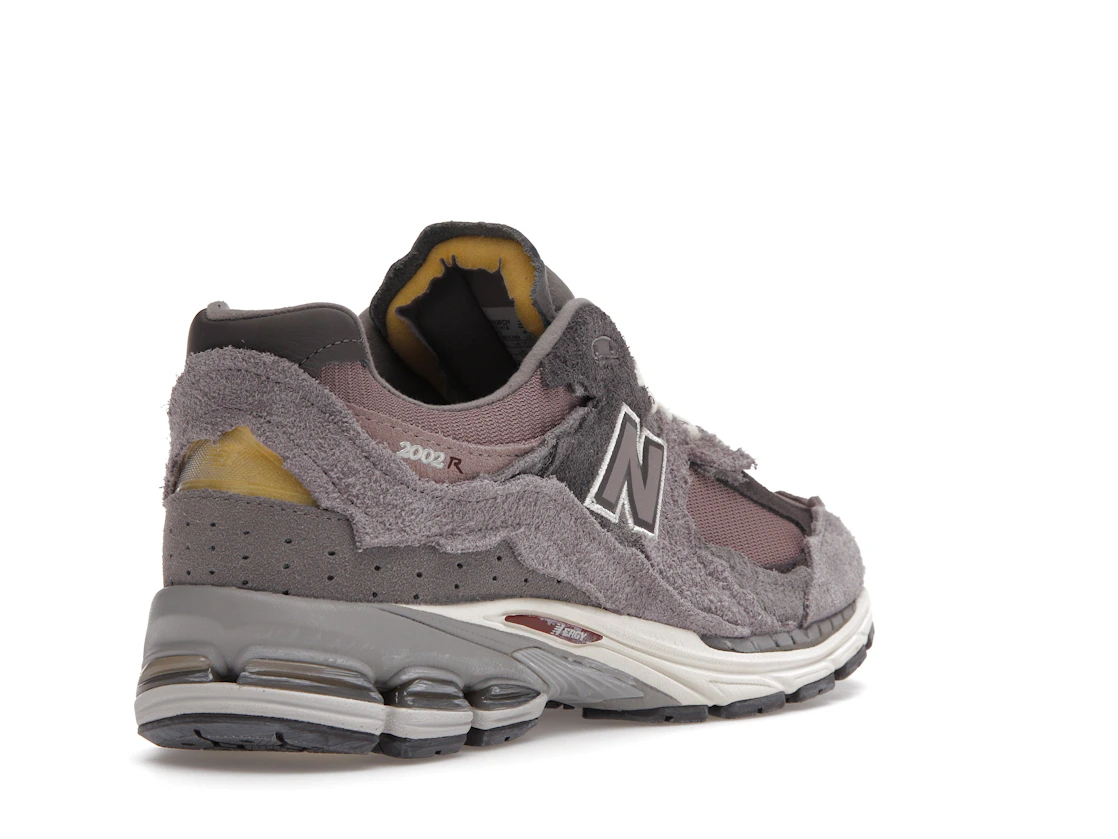 Vue 32 de New Balance 2002R Protection Pack Lunar New Year Dusty Lilac