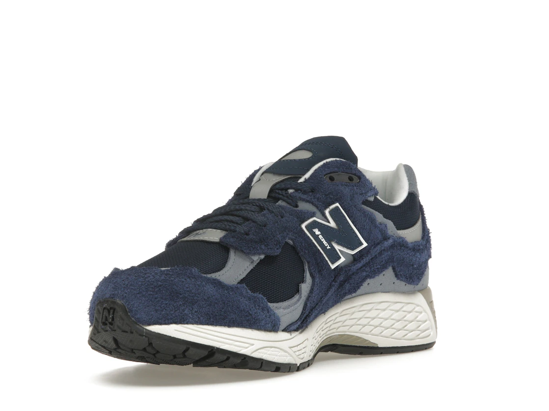 Vue 14 de New Balance 2002R Protection Pack Navy Grey