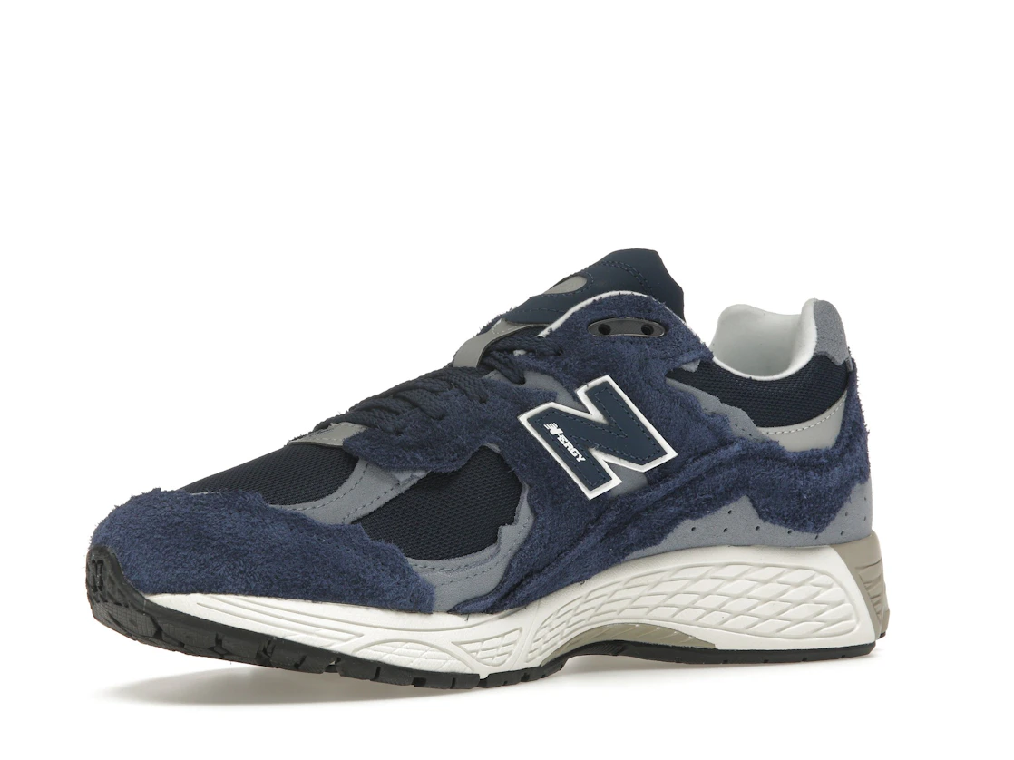 Vue 16 de New Balance 2002R Protection Pack Navy Grey