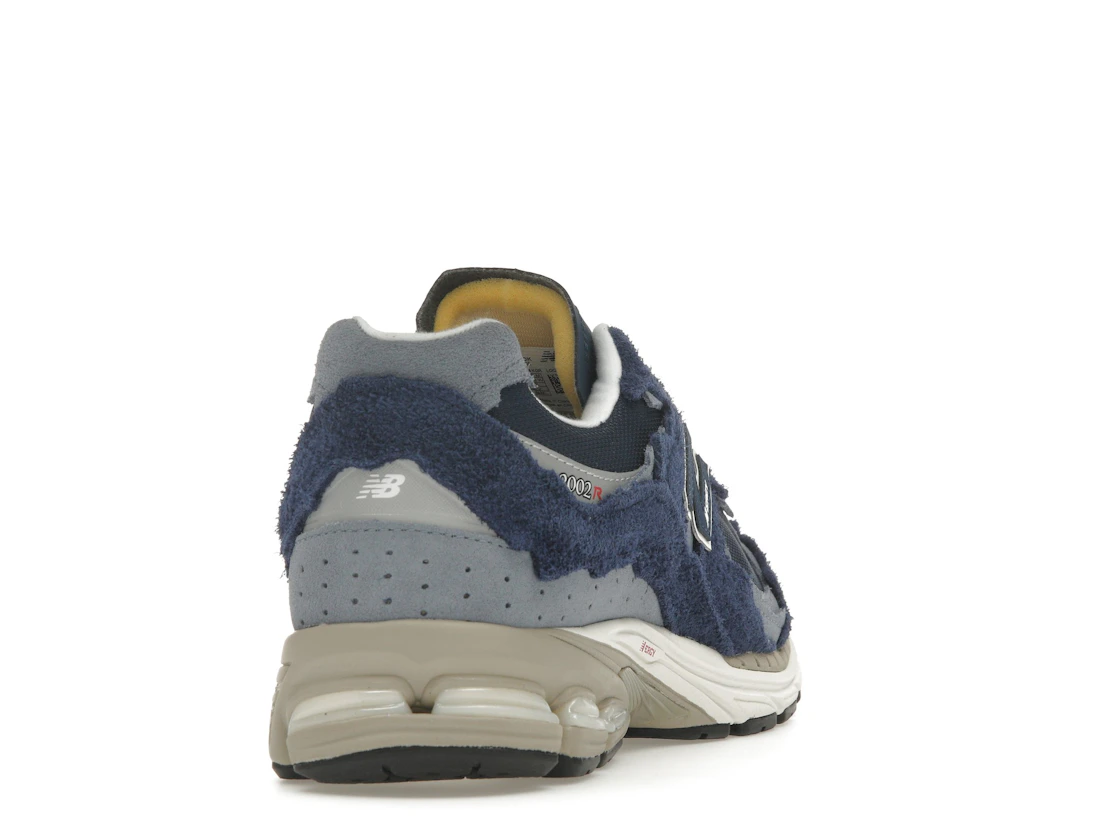 Vue 30 de New Balance 2002R Protection Pack Navy Grey