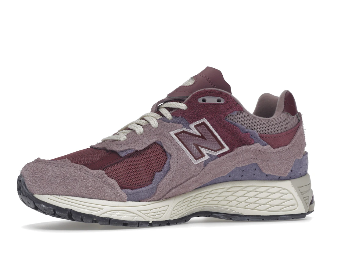 Vue 17 de New Balance 2002R Protection Pack Pink