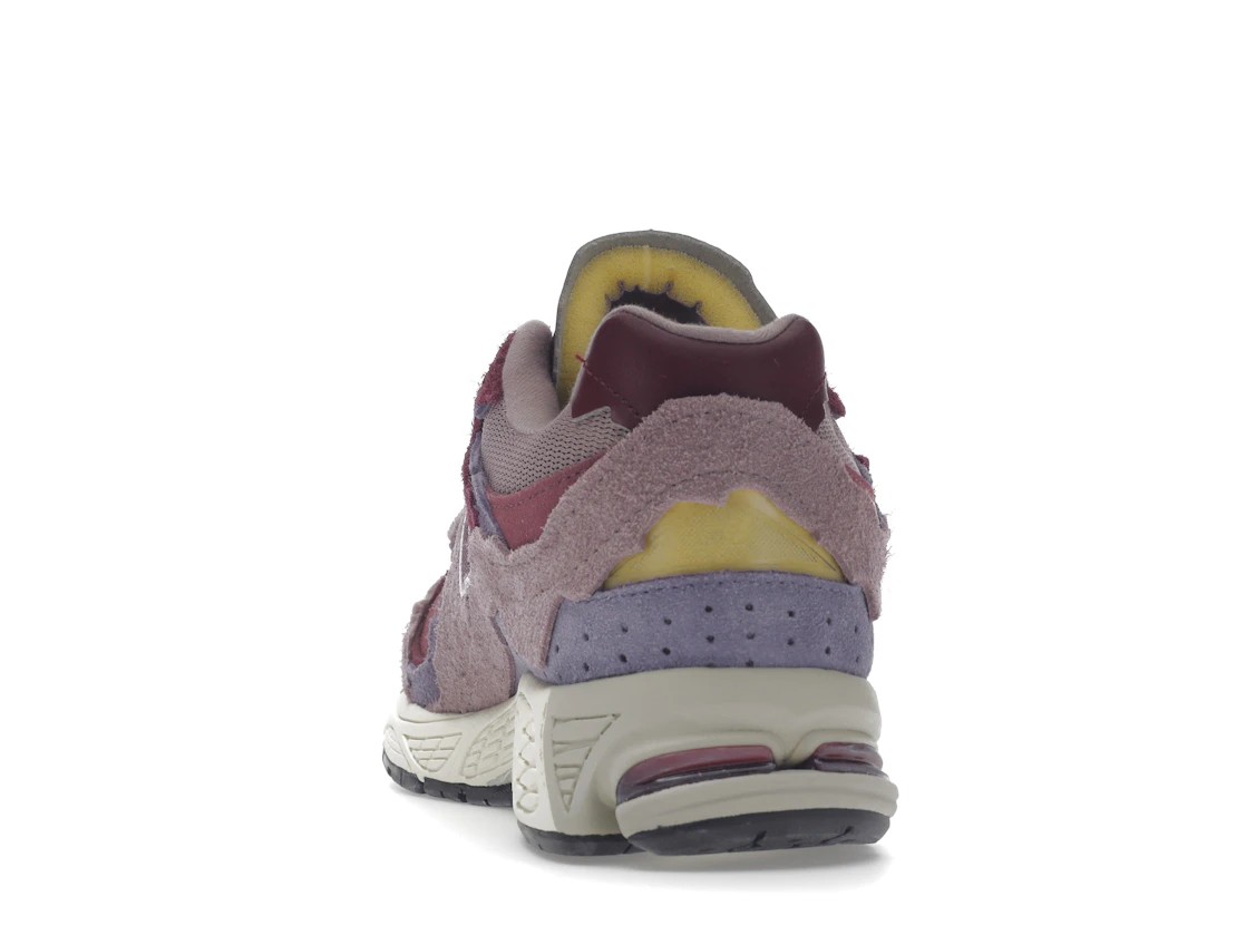 Vue 27 de New Balance 2002R Protection Pack Pink