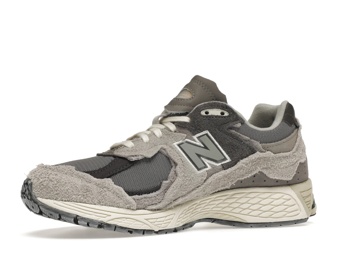 Vue 17 de New Balance 2002R Protection Pack Rain Cloud