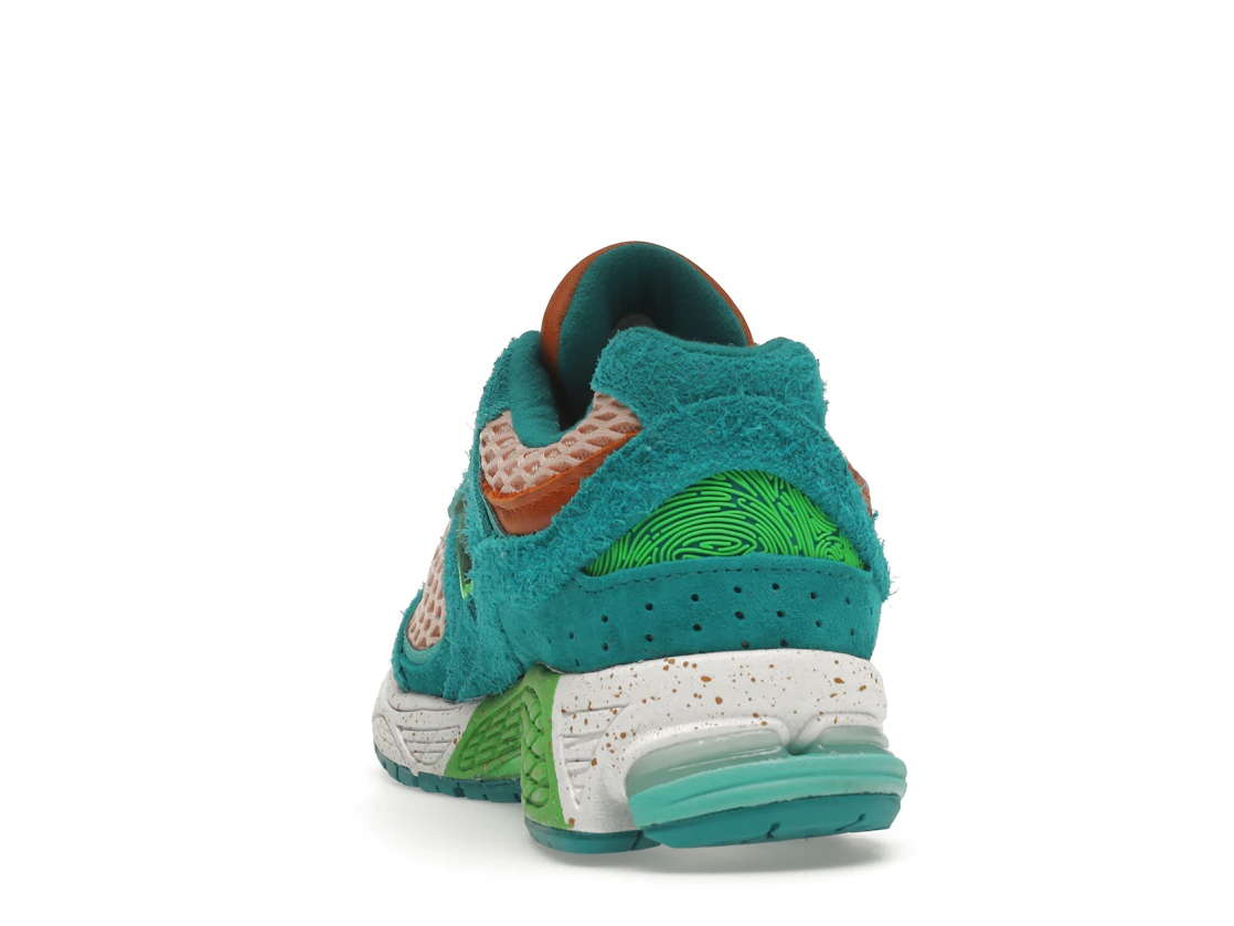 Vue 27 de New Balance 2002R Salehe Bembury Water Be The Guide