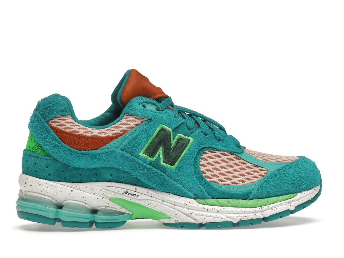 Vue 36 de New Balance 2002R Salehe Bembury Water Be The Guide