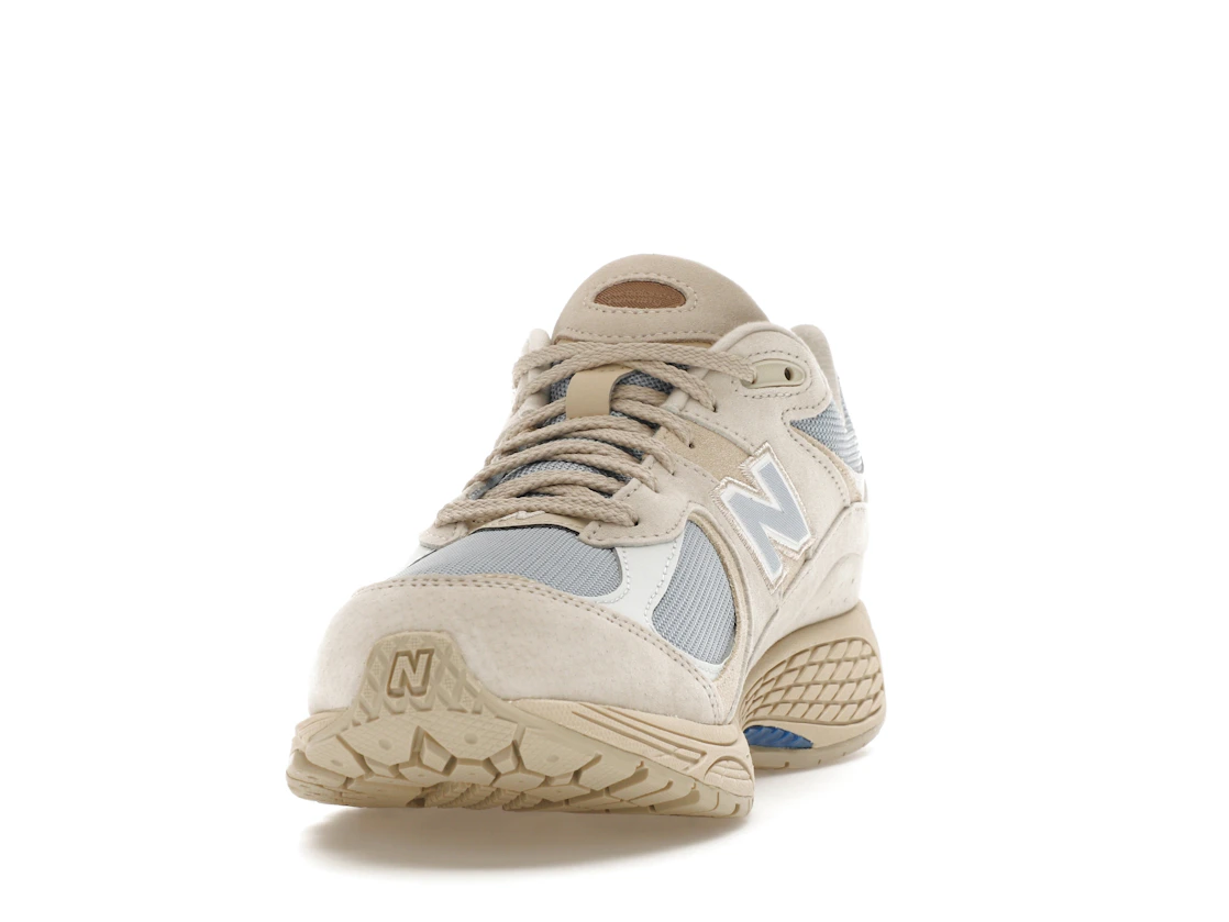 Vue 12 de New Balance 2002R Sandstone Light Arctic Grey
