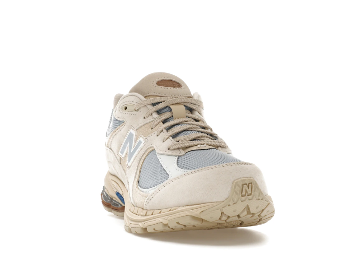 Vue 8 de New Balance 2002R Sandstone Light Arctic Grey