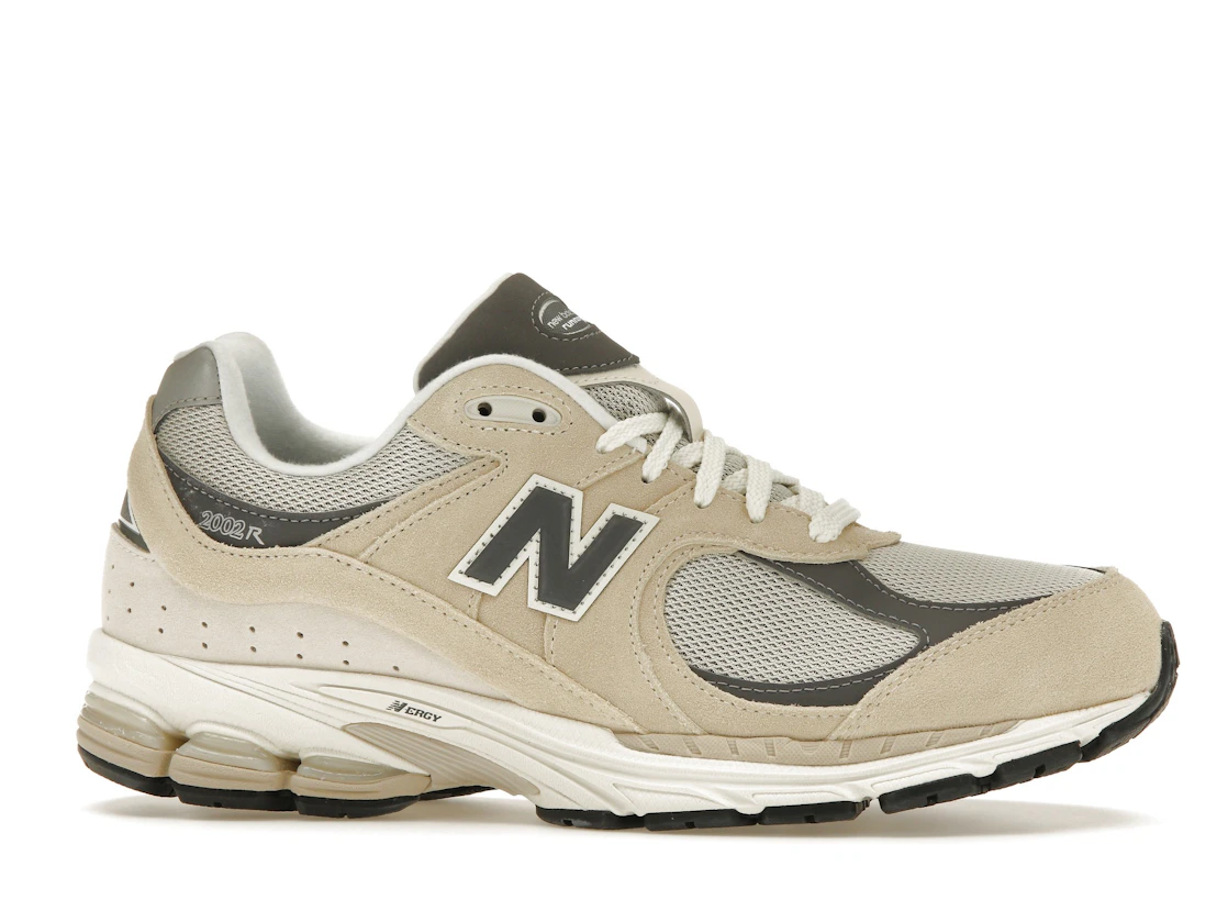 Vue 2 de New Balance 2002R Sandstone Magnet