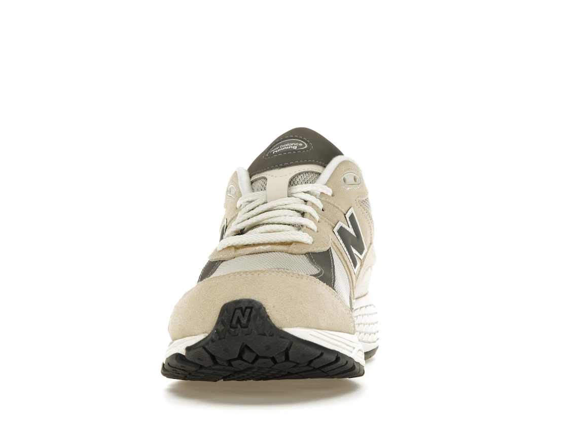 Vue 11 de New Balance 2002R Sandstone Magnet