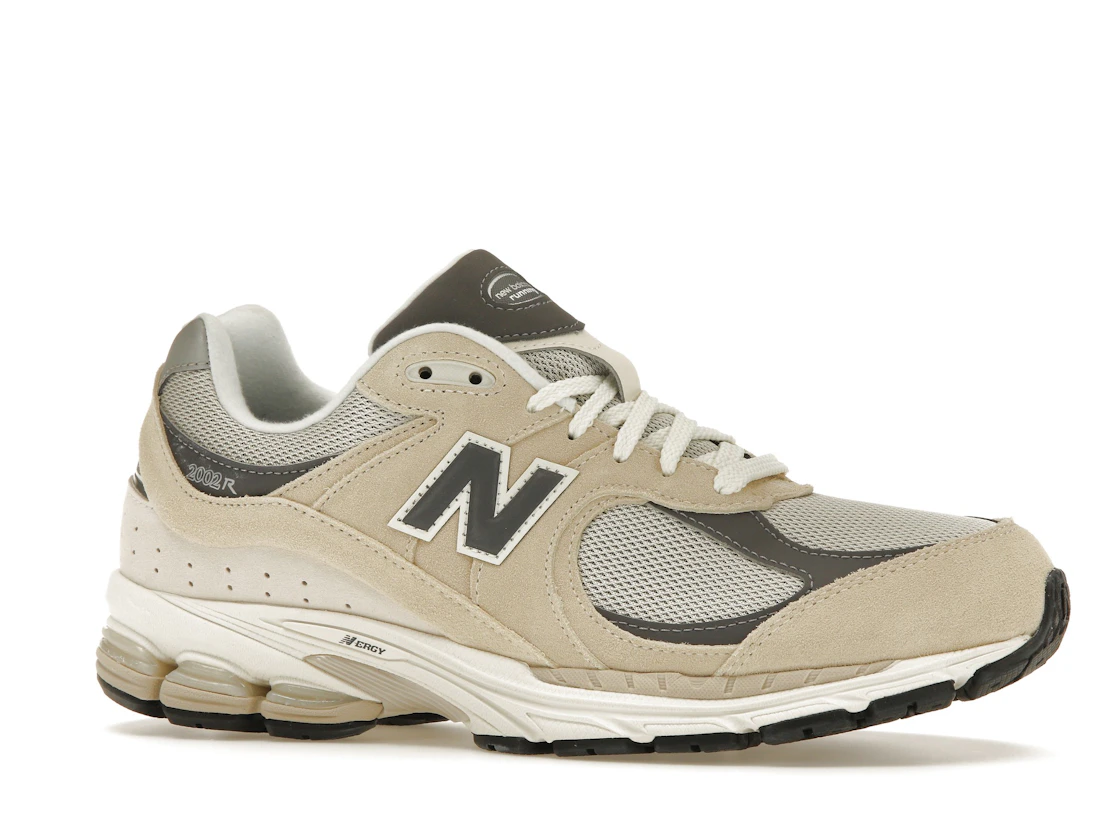 Vue 3 de New Balance 2002R Sandstone Magnet