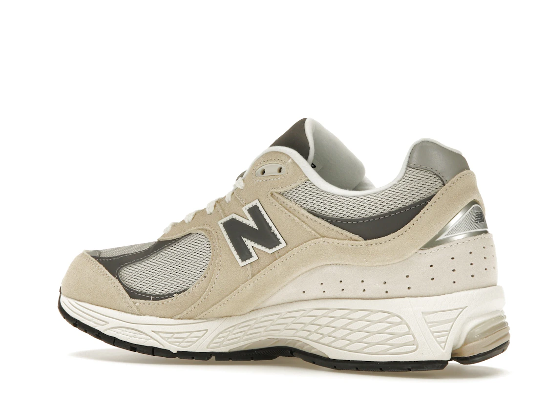 Vue 22 de New Balance 2002R Sandstone Magnet