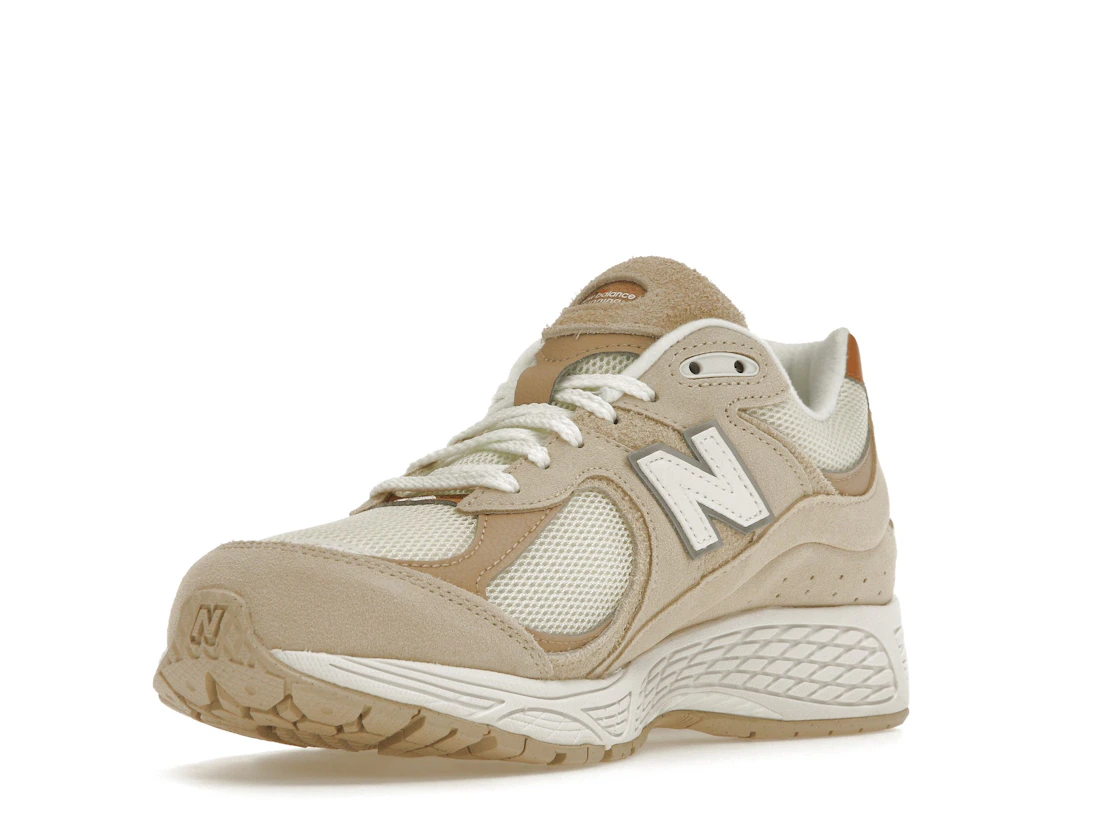 Vue 14 de New Balance 2002R Sandstone