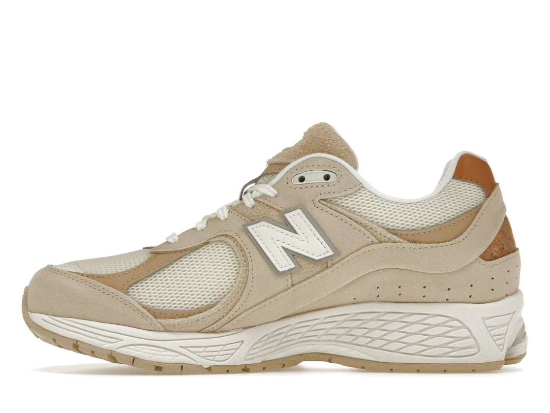 Vue 19 de New Balance 2002R Sandstone