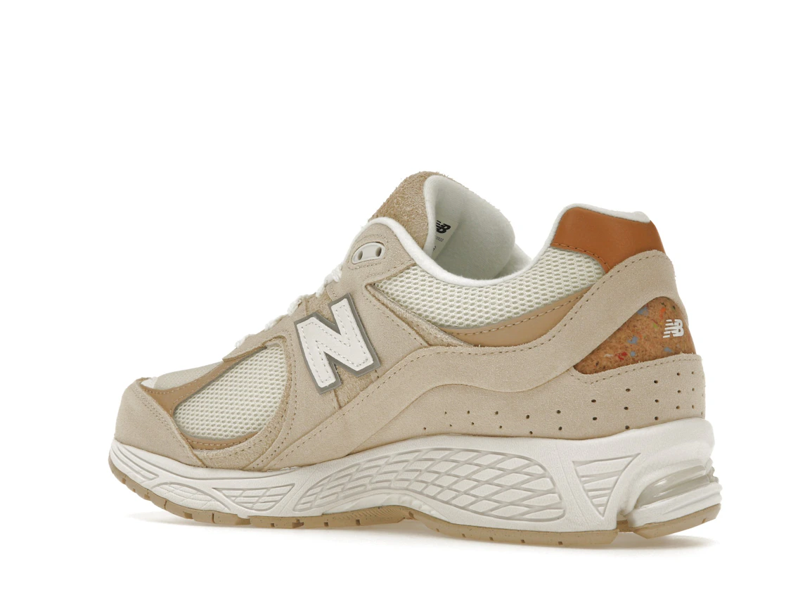Vue 23 de New Balance 2002R Sandstone