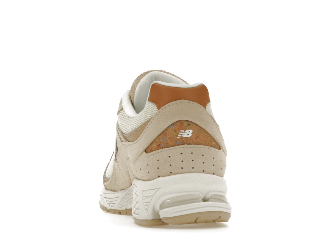 Vue 27 de New Balance 2002R Sandstone