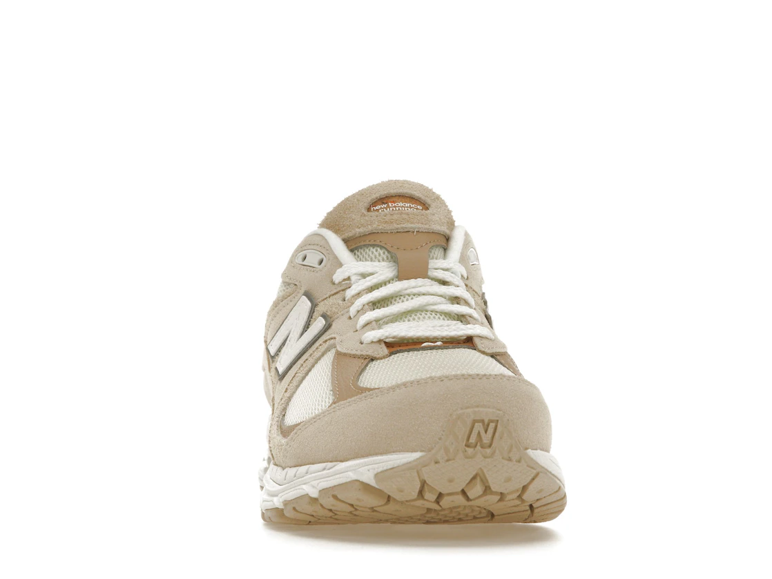 Vue 9 de New Balance 2002R Sandstone