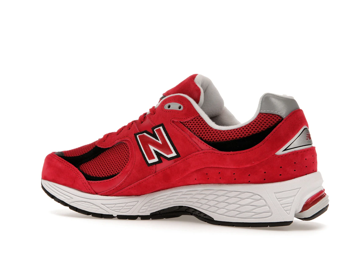 Vue 22 de New Balance 2002R Team Red