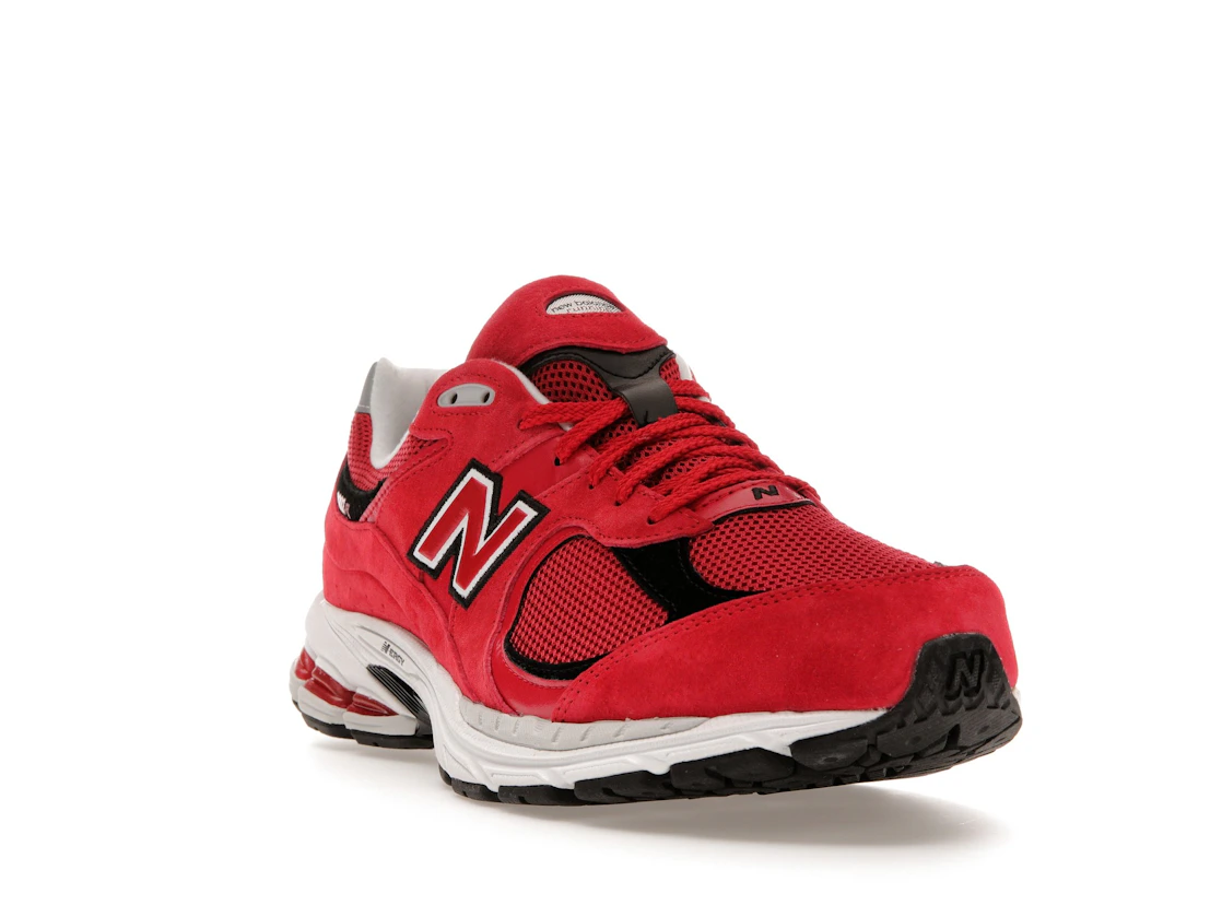 Vue 7 de New Balance 2002R Team Red