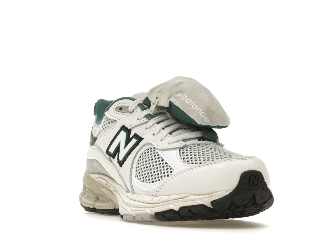 Vue 7 de New Balance 2002R Vintage Teal Pouch