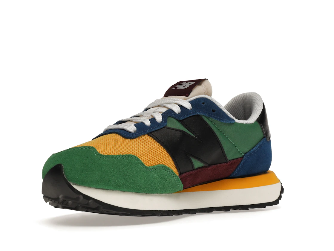 Vue 15 de New Balance 237 Green
