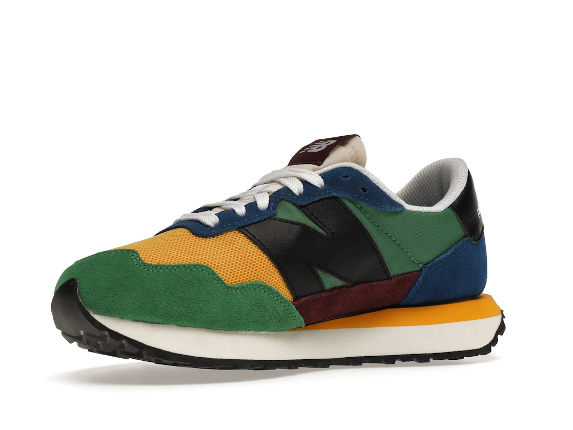Vue 16 de New Balance 237 Green