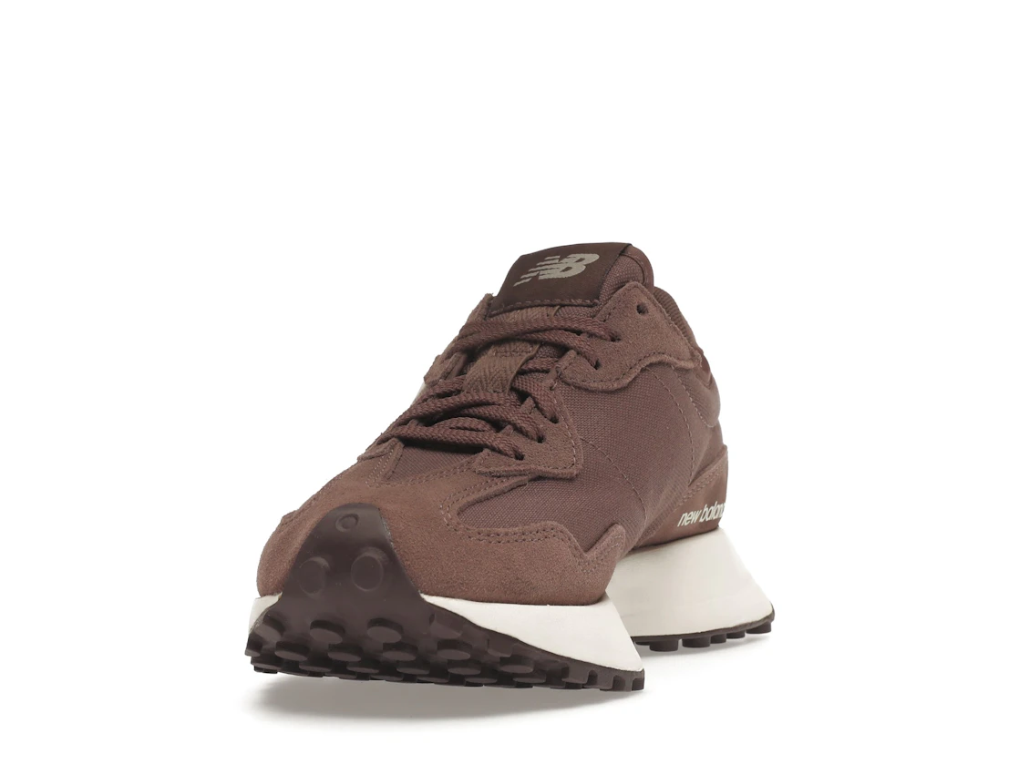 Vue 12 de New Balance 327 Black Fig 