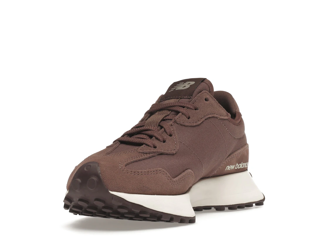 Vue 13 de New Balance 327 Black Fig 