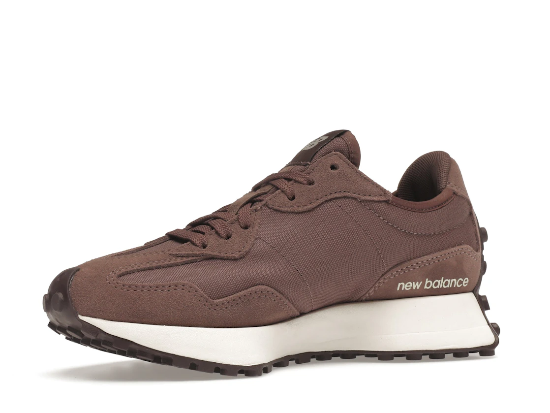 Vue 16 de New Balance 327 Black Fig 