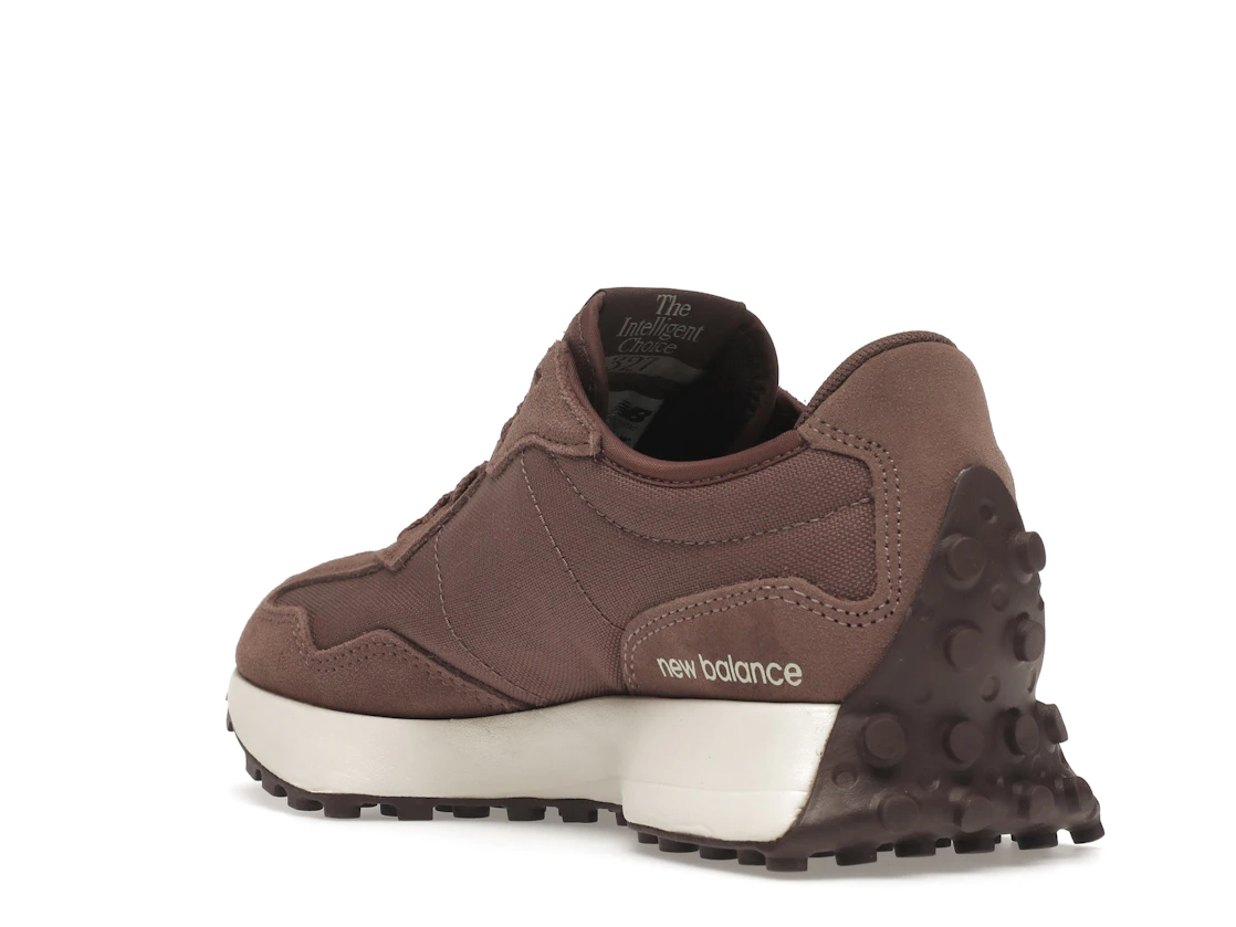 Vue 24 de New Balance 327 Black Fig 