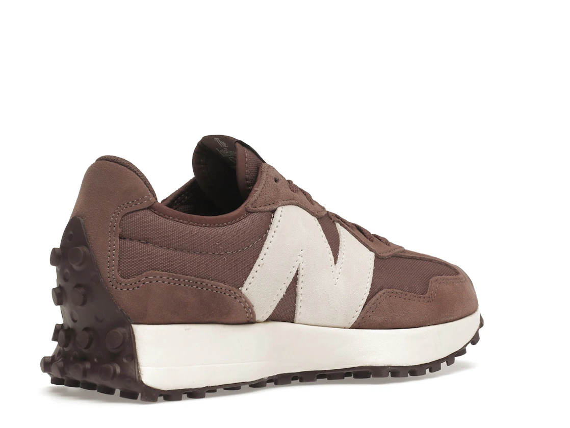 Vue 33 de New Balance 327 Black Fig 